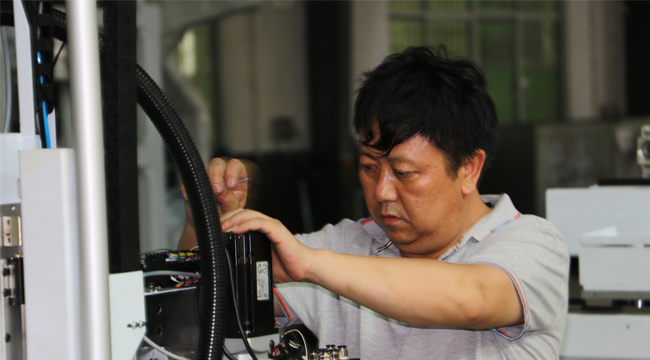 上下料機械手在目前制造業(yè)的應(yīng)用前景