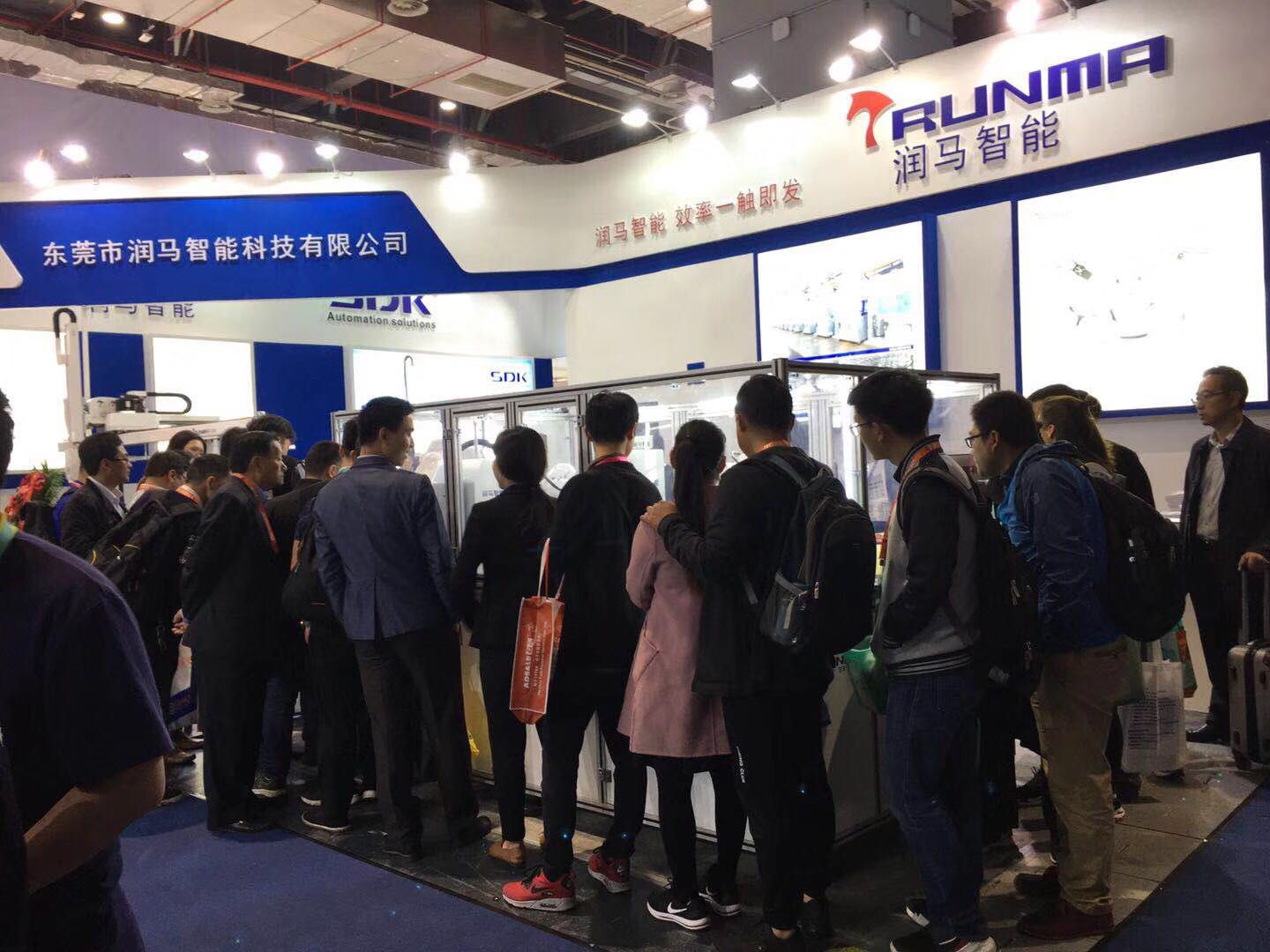 潤馬智能機(jī)械手第一天塑膠展覽會的心得